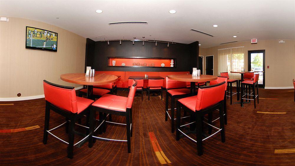 Courtyard Dallas Dfw Airport South/אירווינג מראה חיצוני תמונה